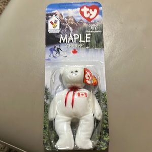 Vintage MAPLE the bear. New in original packaging.
